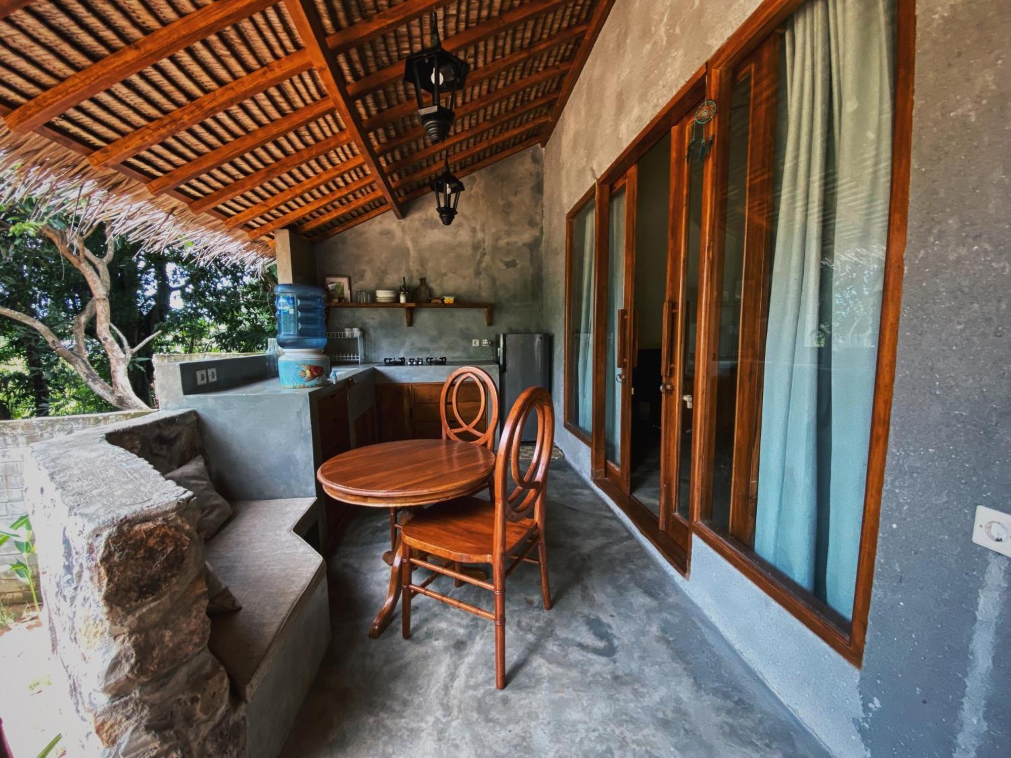 Basa-Basi Lodge Ilhas Karimunjava Exterior foto