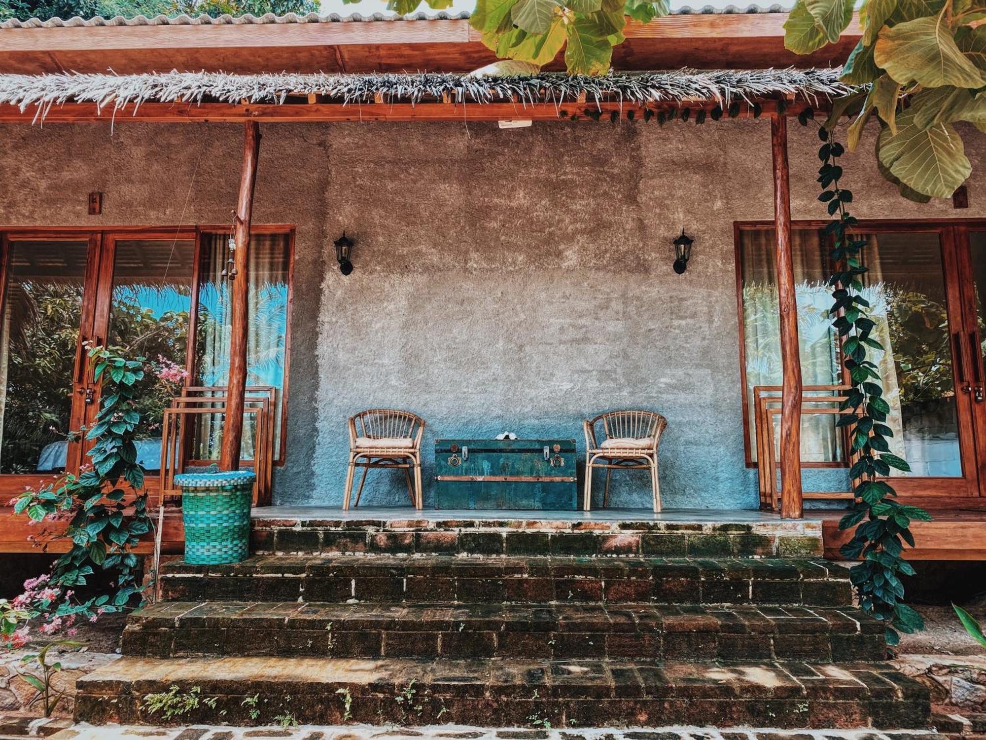 Basa-Basi Lodge Ilhas Karimunjava Exterior foto
