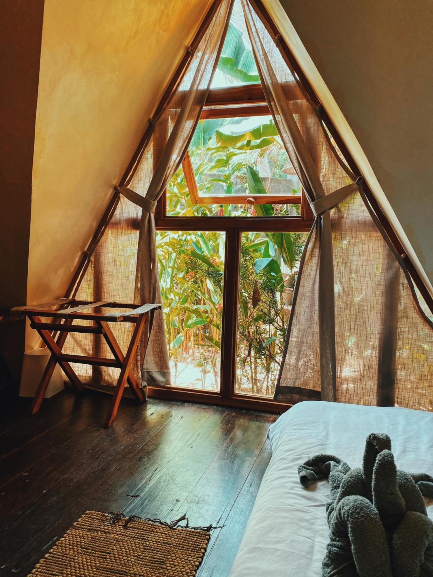 Basa-Basi Lodge Ilhas Karimunjava Exterior foto