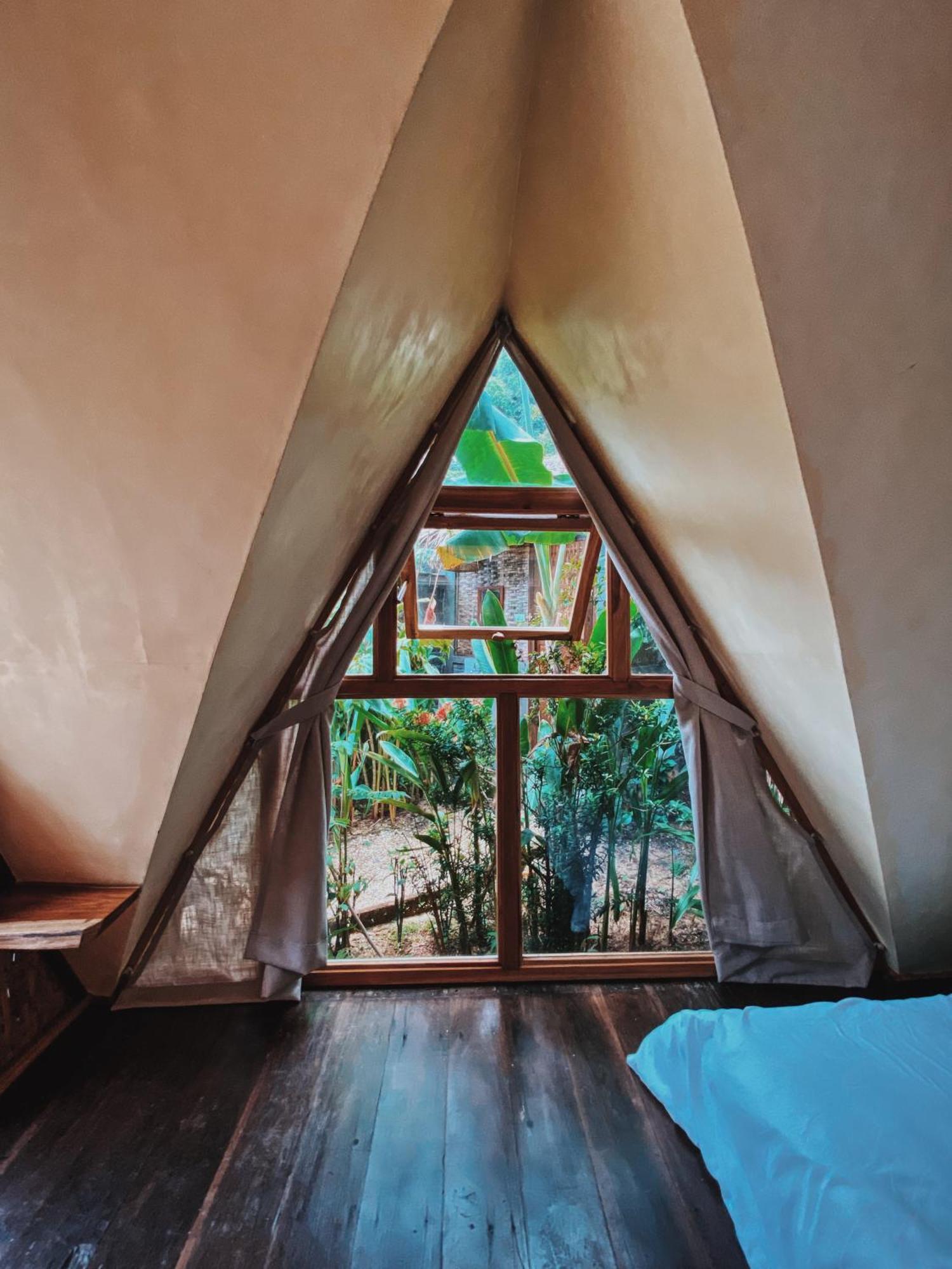 Basa-Basi Lodge Ilhas Karimunjava Exterior foto