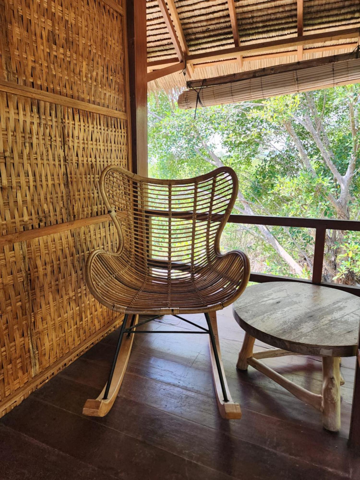 Basa-Basi Lodge Ilhas Karimunjava Exterior foto