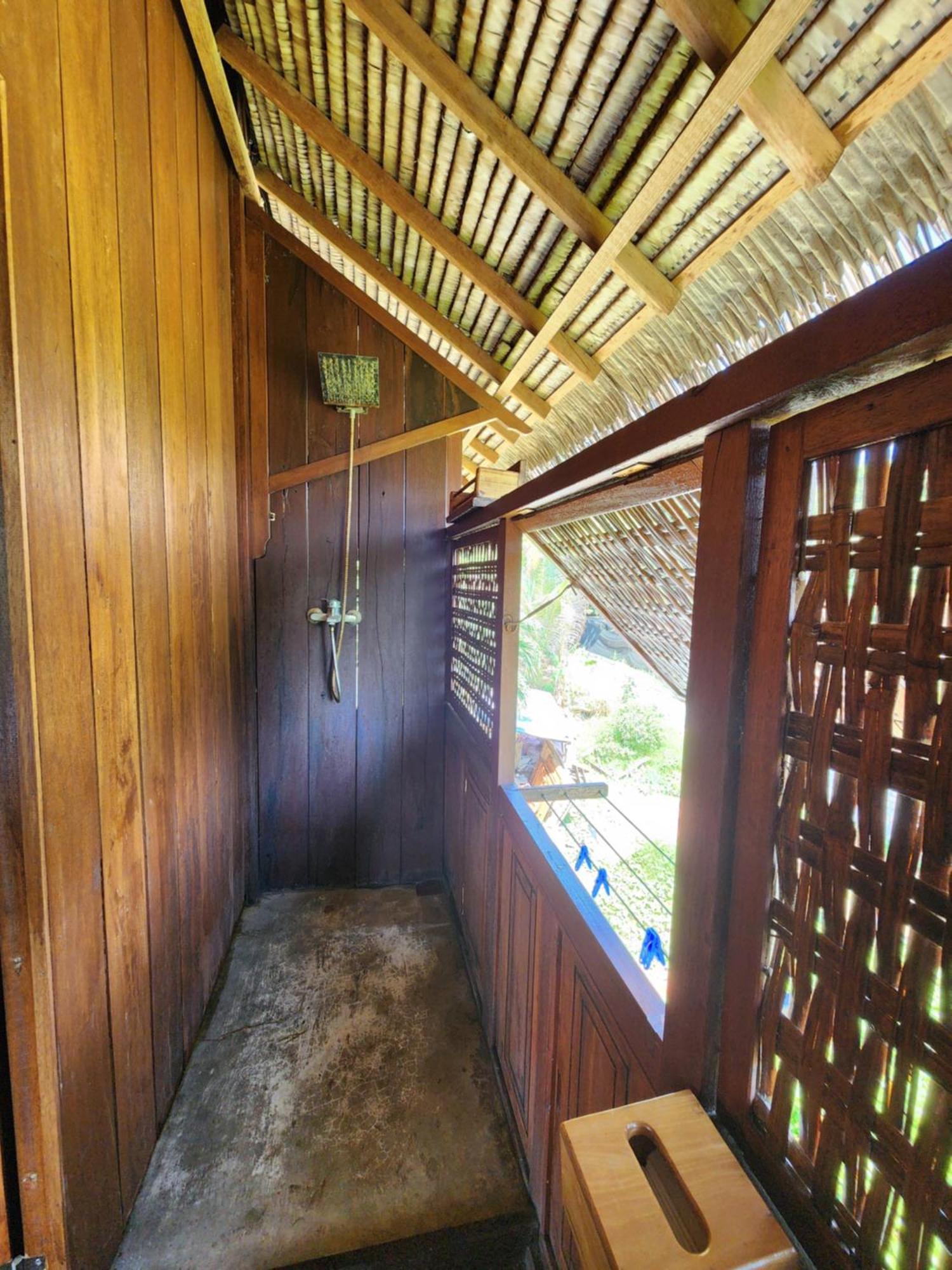 Basa-Basi Lodge Ilhas Karimunjava Exterior foto